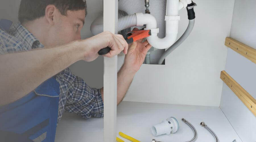 Local annual plumbing maintenance in Evanston, IL